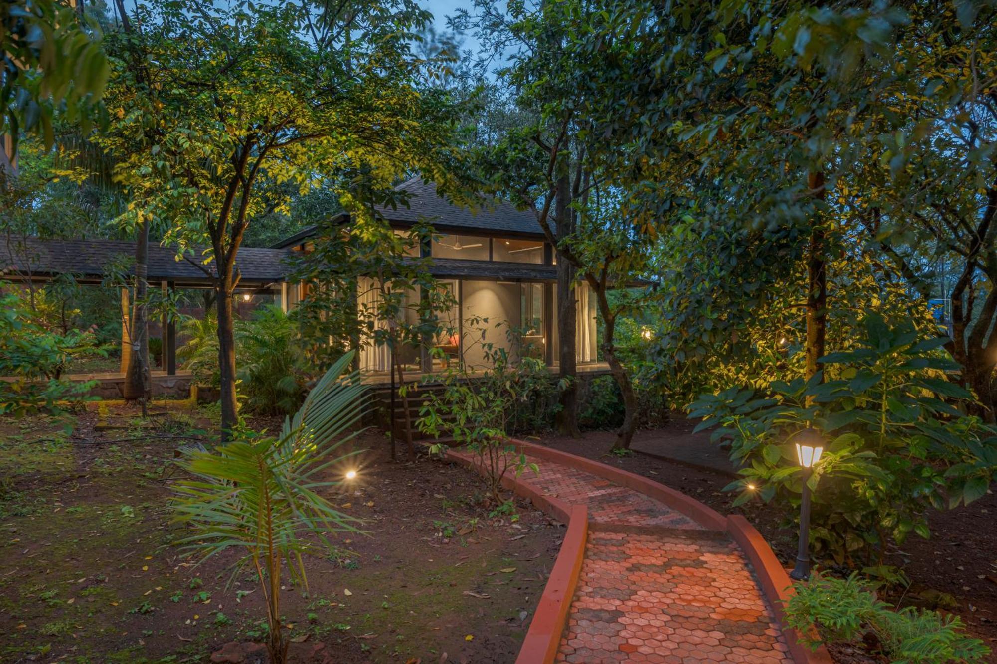 Saffronstays The Glasshouse, Panchgani - Beautiful Glass Villa For Couples Exteriör bild