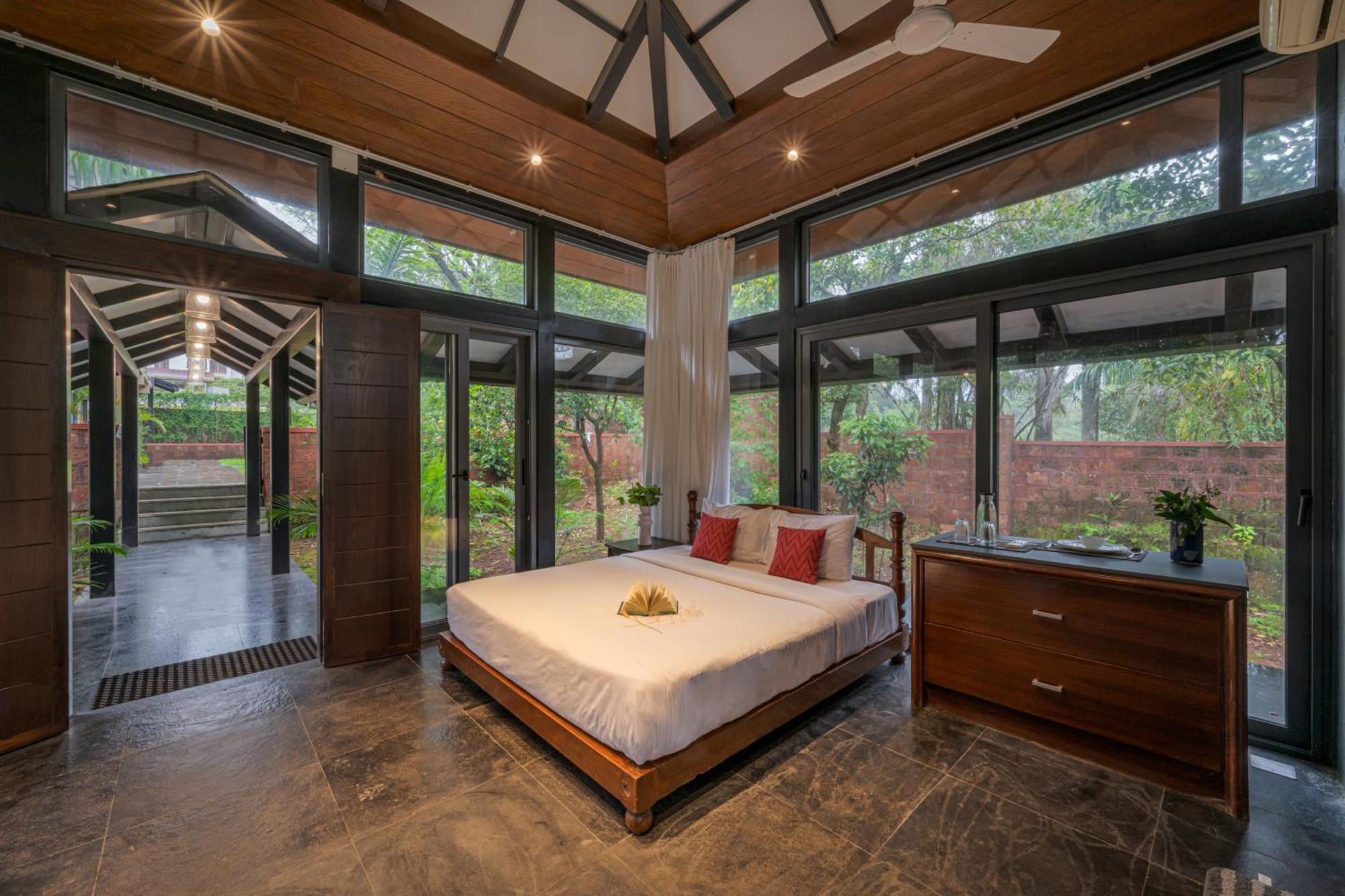 Saffronstays The Glasshouse, Panchgani - Beautiful Glass Villa For Couples Exteriör bild